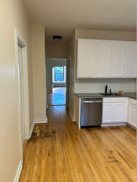 Kitchen - 1628 N Central Park Ave