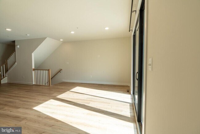 Building Photo - 17133 Hardisty Wy