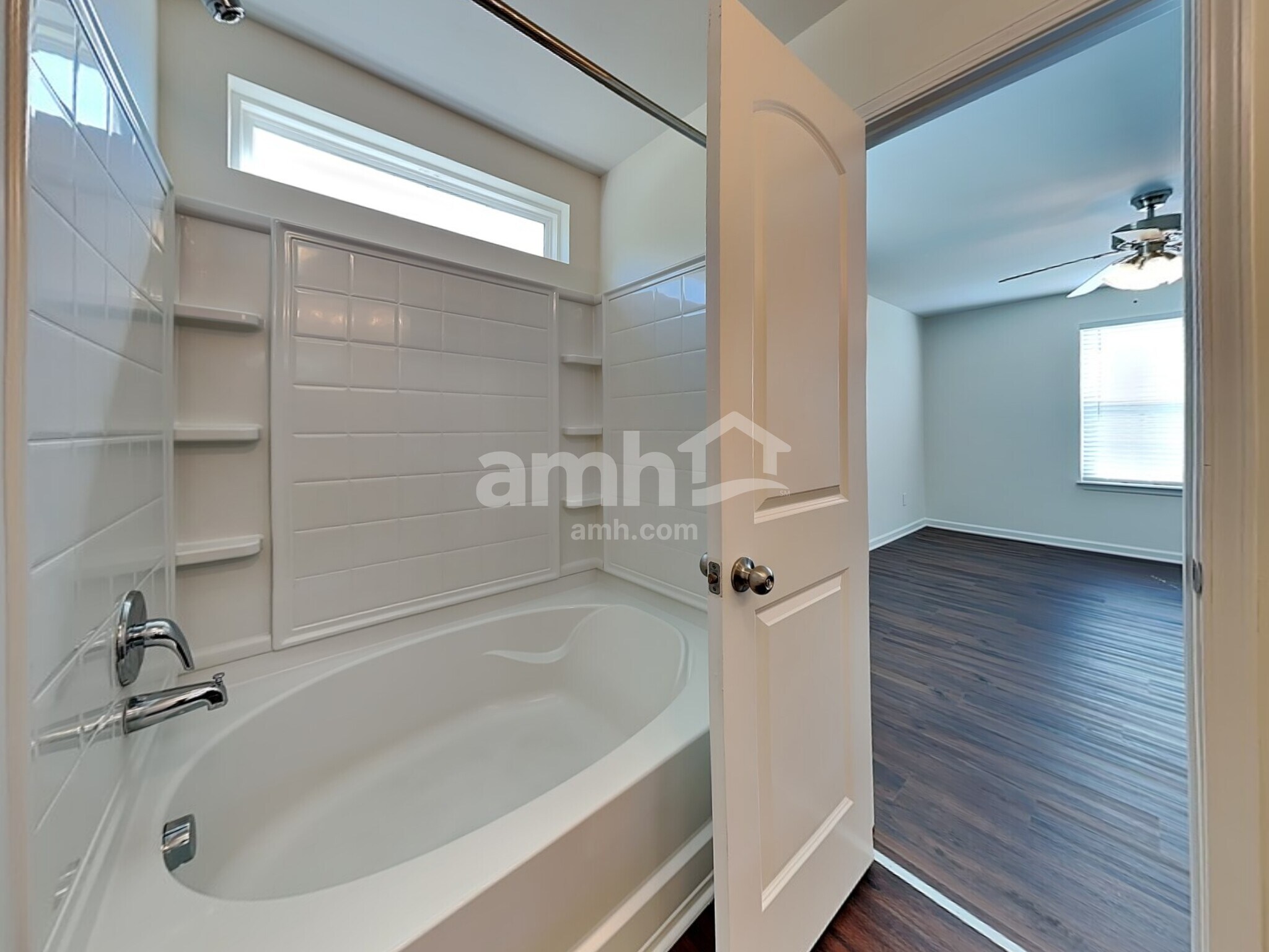 Building Photo - 3022 Bushfield Dr