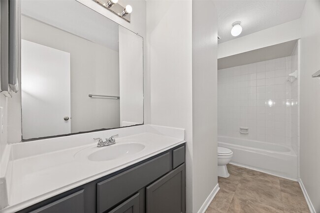 Building Photo - 5439 Baslow Dr