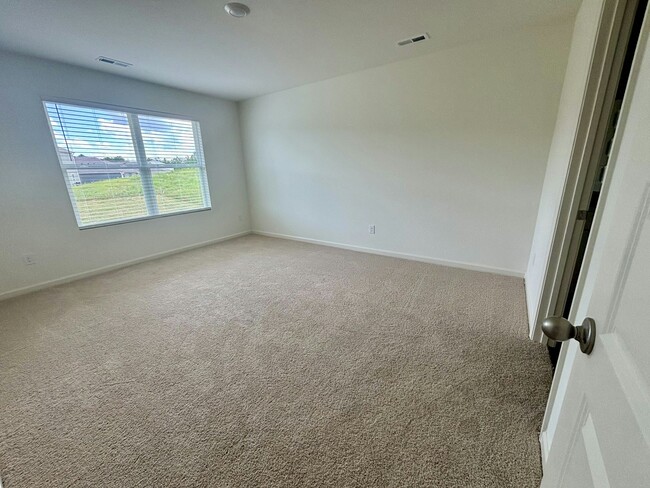 Building Photo - 505 Saddlewood Cv