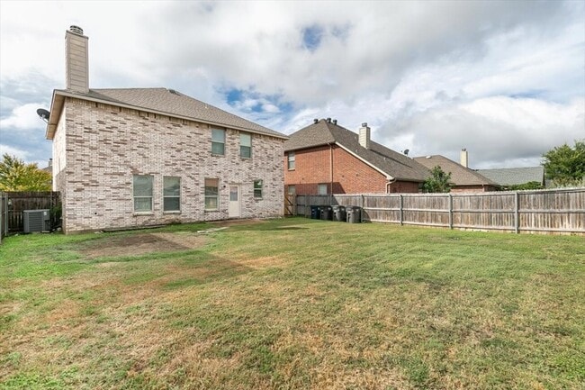 Building Photo - 8729 Noontide Dr