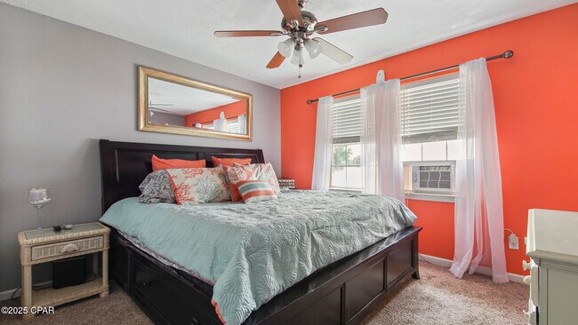 Building Photo - 6910 Beach Dr