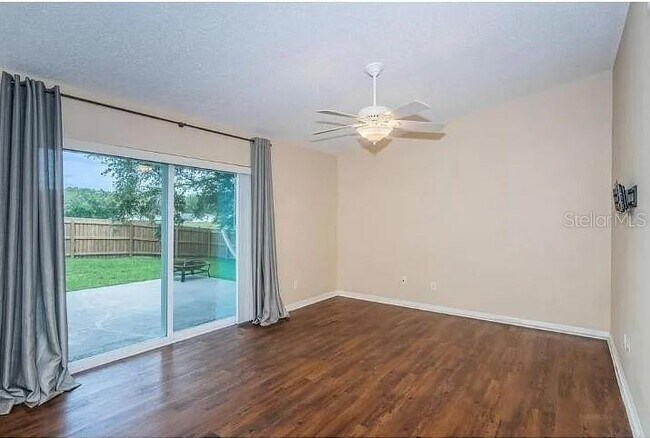 Building Photo - 557 Rapid Falls Dr
