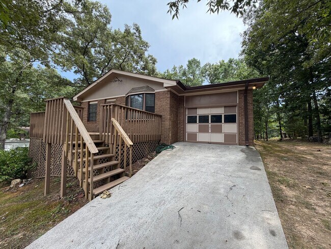 Building Photo - Large 4/2 with finished basement/bonus room- $1,895