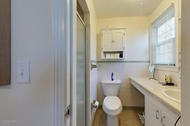 Building Photo - 88 Woodland Dr