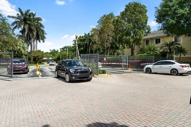 Building Photo - 2361 Pasadena Way