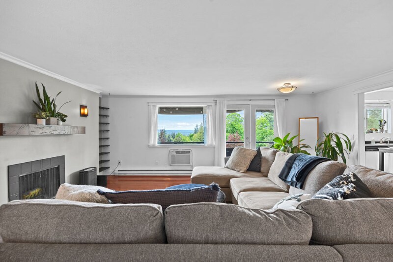 Building Photo - 844 W Cliff Dr