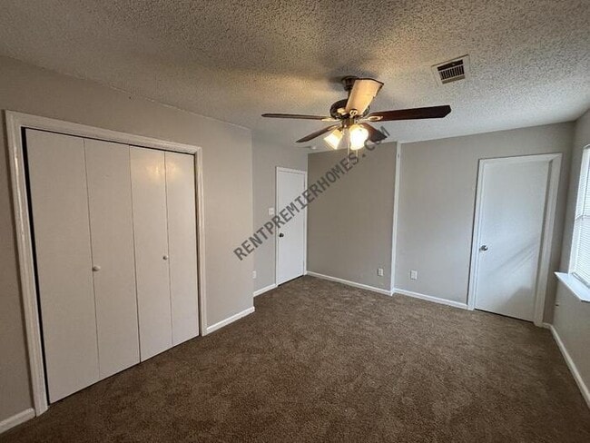 Building Photo - 2007 Cloverdale Rd