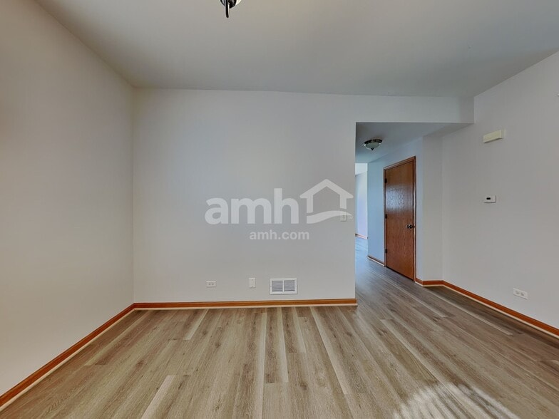 Building Photo - 1204 Stonecrop Ln