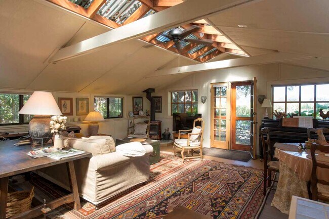 Building Photo - 430 Pratt Ave