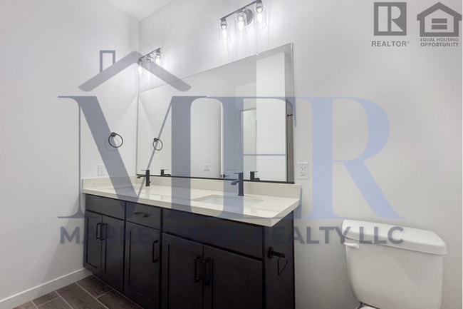 Building Photo - 3Bed/2.5Bath Home in Rio Verde! $2495 MOVE...