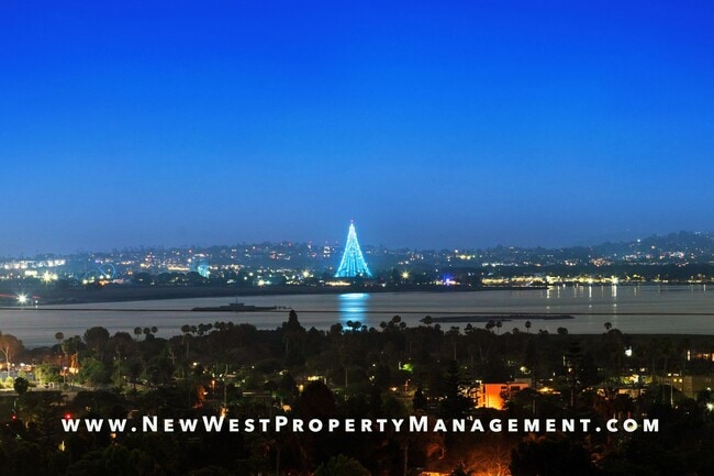 Building Photo - Exquisite Pacific Beach 4 bedroom located on a quiet cul-de-sac in the coveted Floral Terrace com...