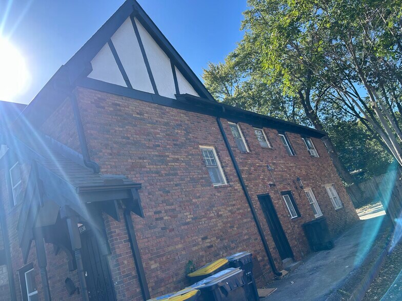 Building Photo - 5536 Paseo Blvd