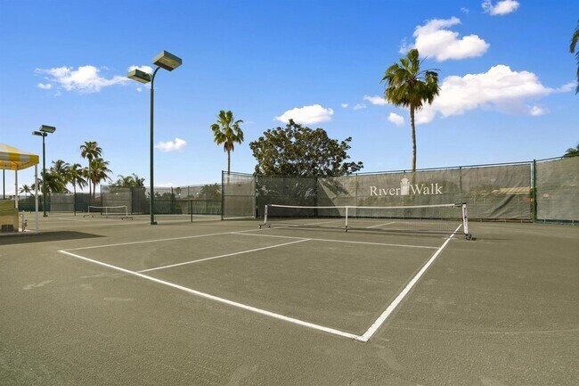 Building Photo - 2861 Livingston Ln