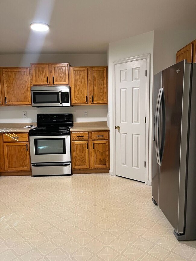 Building Photo - 55 Monterey Cypress Dr