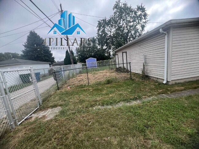 Building Photo - "Charming 3-Bedroom Haven with Finished Basement & Gleaming Hardwood Floors in Hammond!"