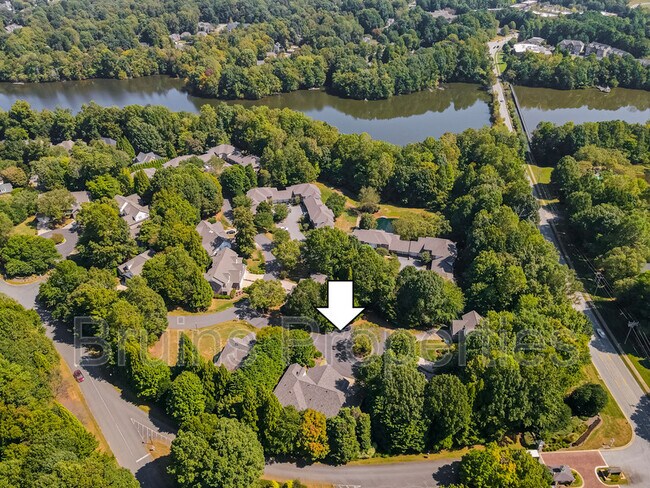 Building Photo - 8 Indigo Cove