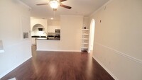 Building Photo - Stunning 2/2 Pool View Condo @ Park North ...