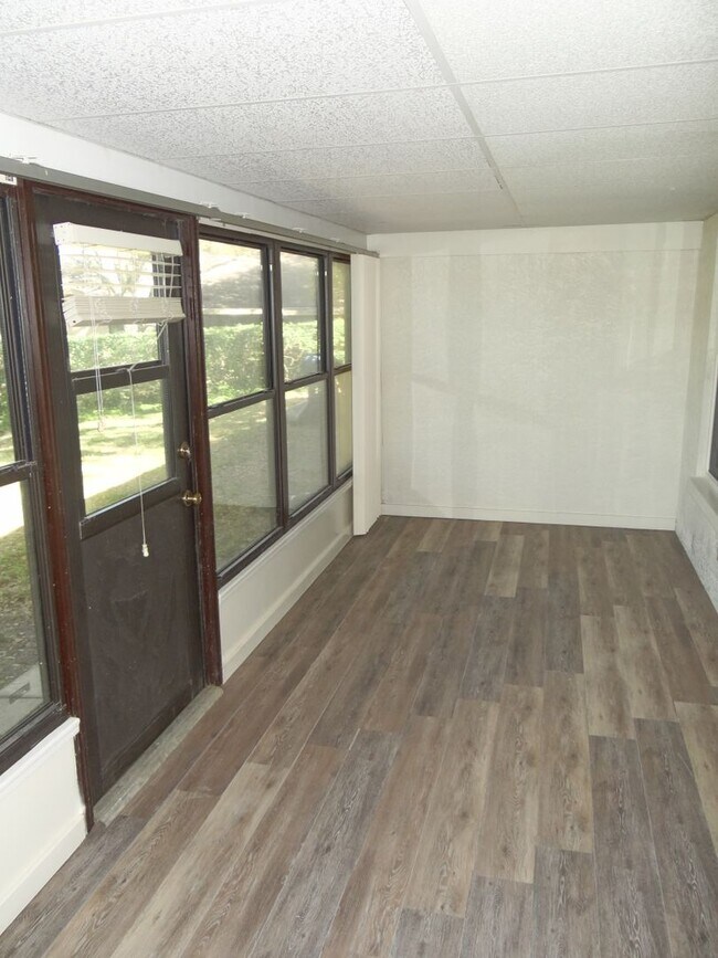 Building Photo - 2/2 condo in Dunedin - 55+ community