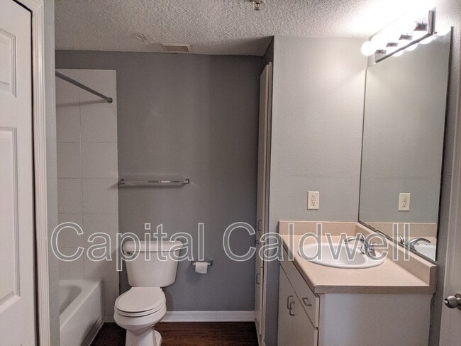 Building Photo - 1910 E Palm Ave