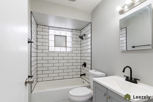 Building Photo - 2457 W 69th St
