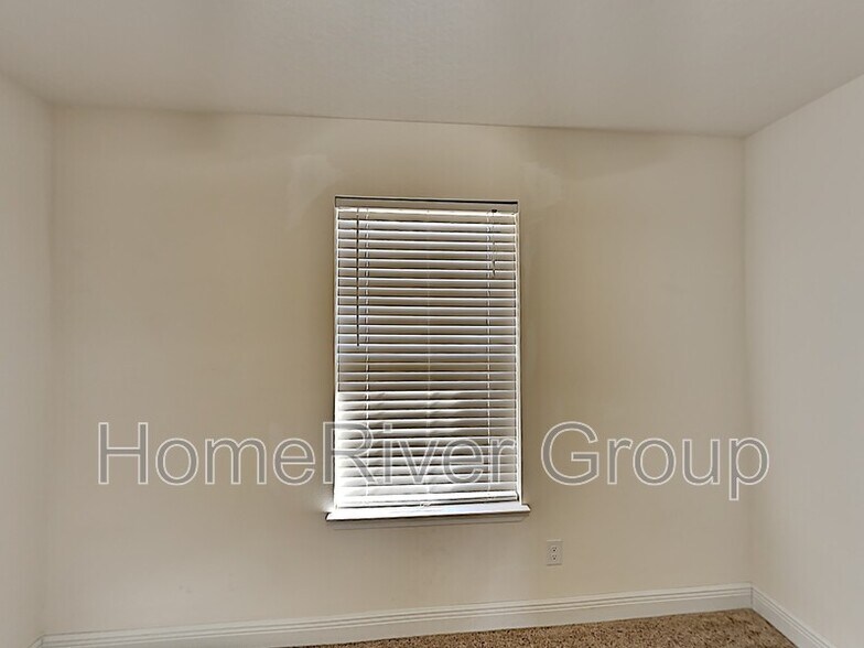 Building Photo - 8907 Hertford Cir