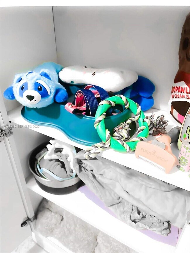 Building Photo - 400 Cadima Ave