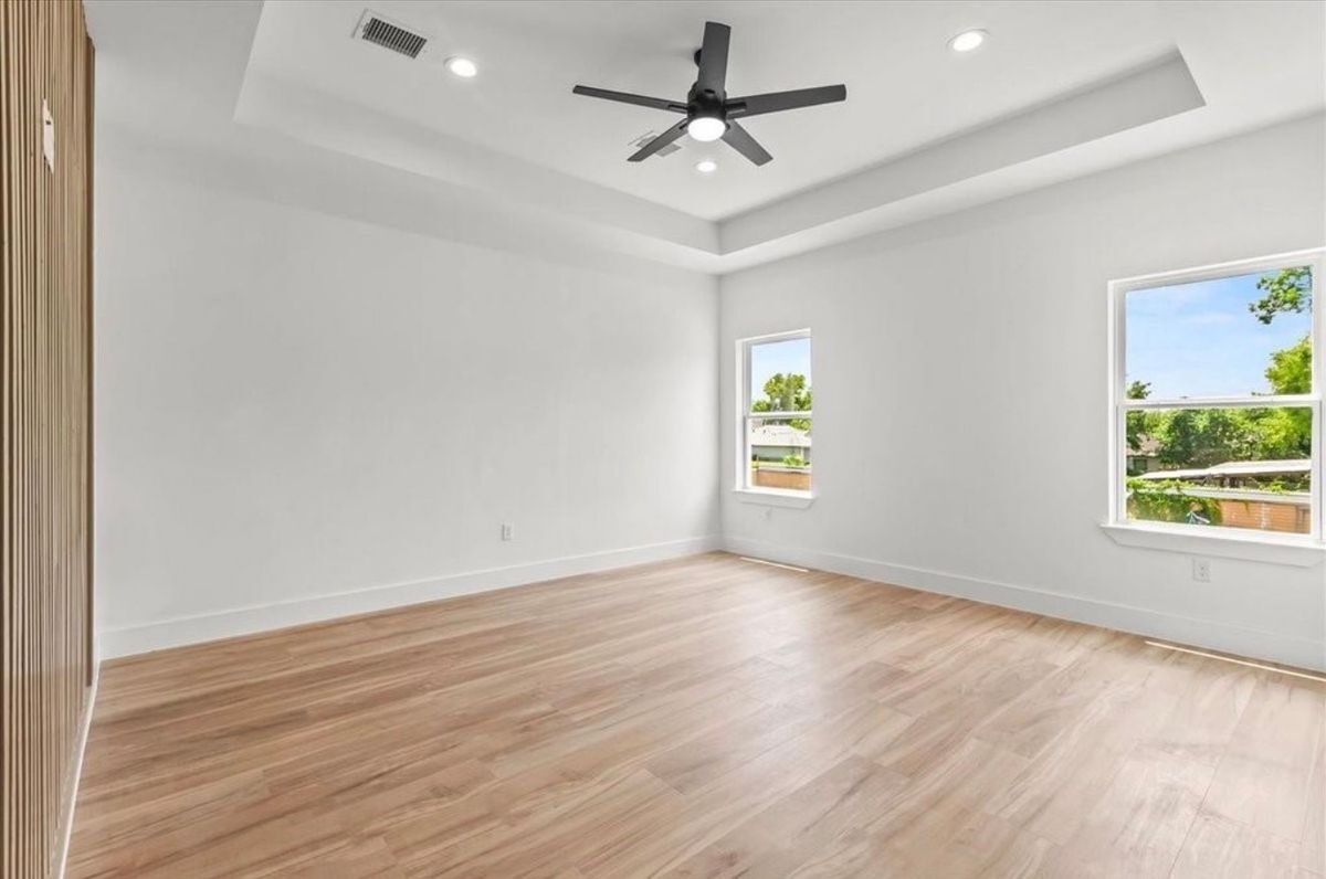 Building Photo - 8323 Observatory St
