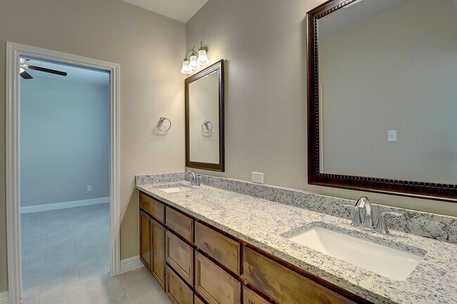 Building Photo - 2202 Crystal Bay Dr.