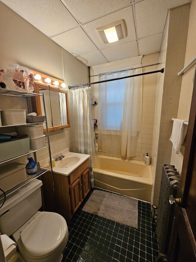 Building Photo - No Brokers Fee, Heat, Hot Water Included, Steps from BU Main Campus