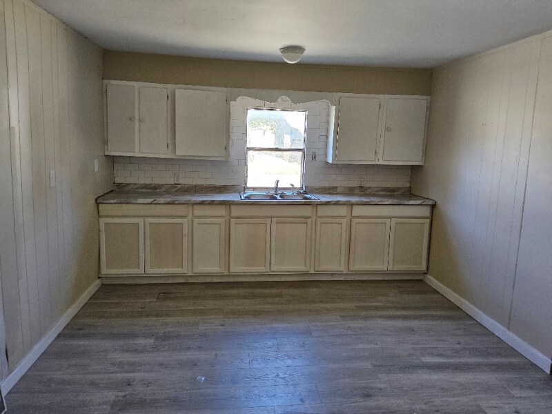 Building Photo - 613 Marlin St