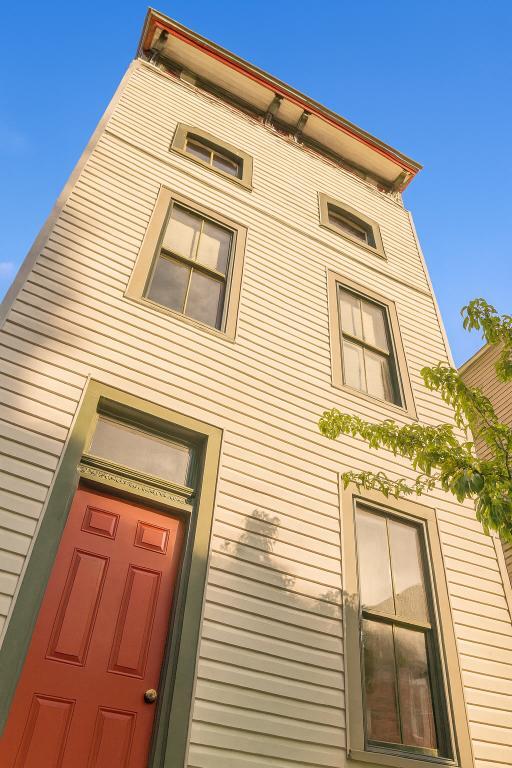 Building Photo - 7 W Hollister St