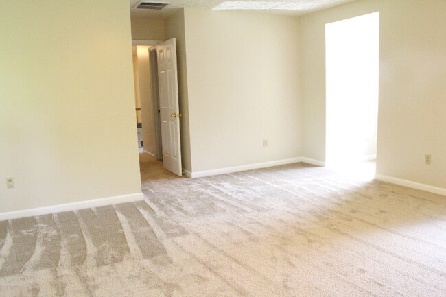 Building Photo - 64 Melanie Hollow Ln