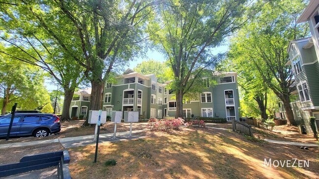 Building Photo - 1221 Westview Ln