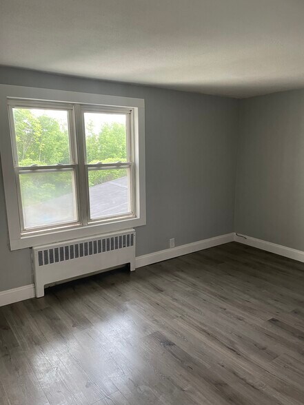 Living room - 10334 Adirondack View Hts