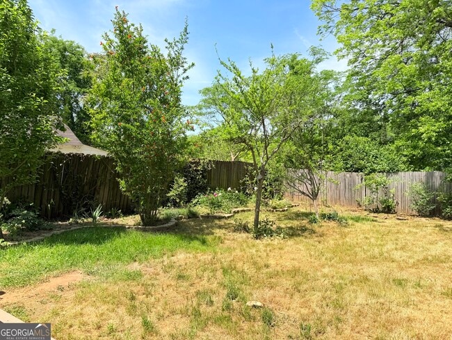 Building Photo - 557 Manford Rd SW