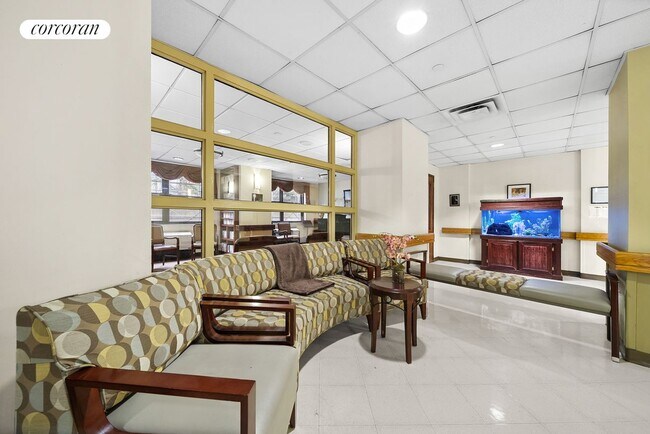 Building Photo - 525 Audubon Ave