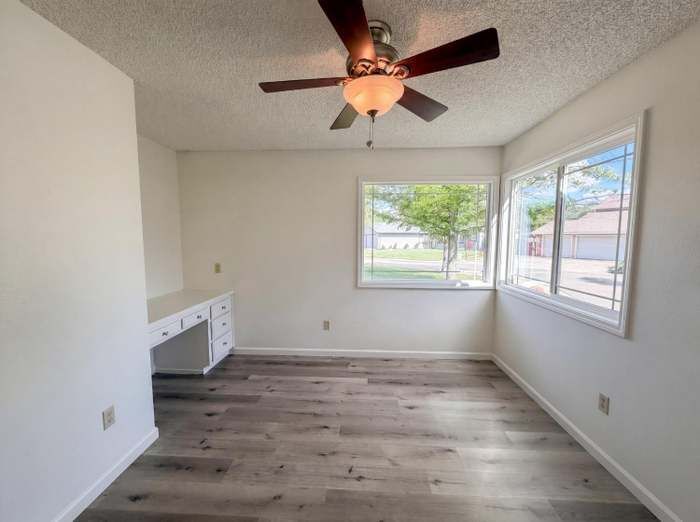 Building Photo - 5901 Small Hill Ct