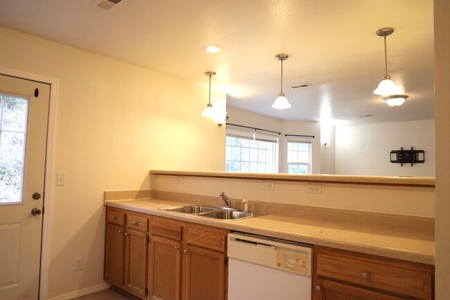Building Photo - 149 Hickory Ridge Dr