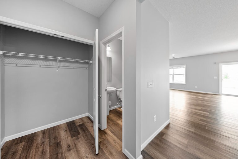 Building Photo - 10269 Goodview Cir