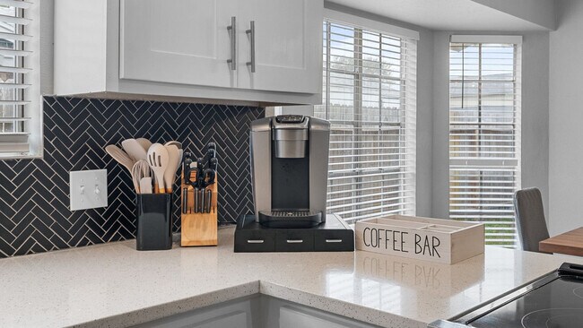 Building Photo - 6314 Senators Dr