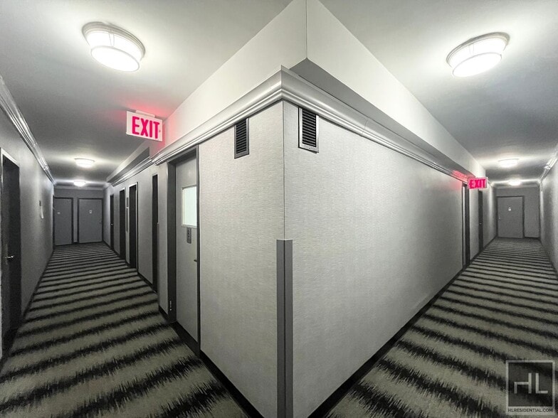 Building Photo - 5 AVENUE