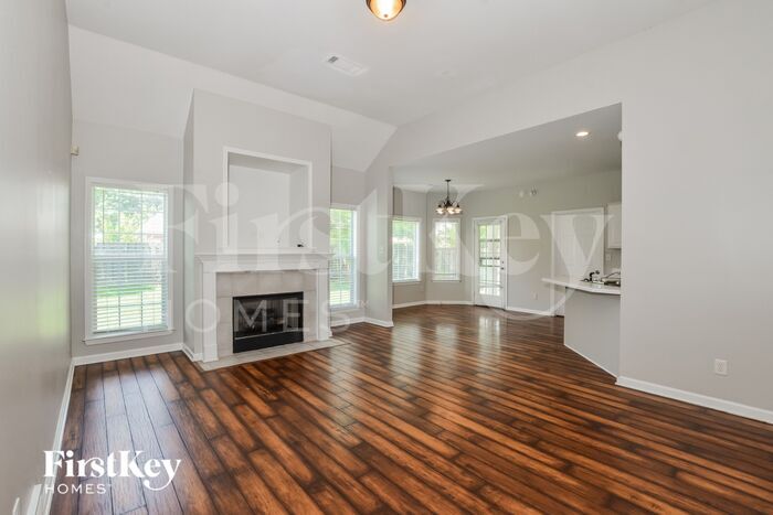 Building Photo - 995 Nesting Wood Cir W