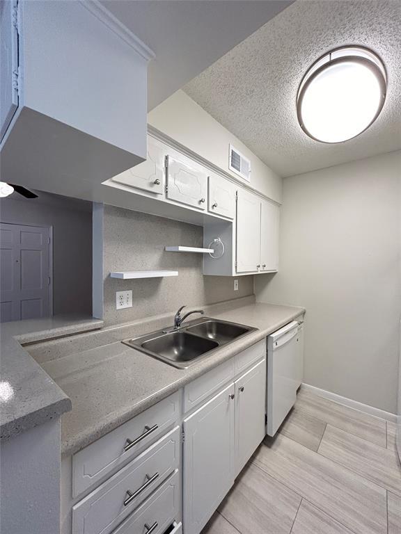 Building Photo - 3902 Mandell St