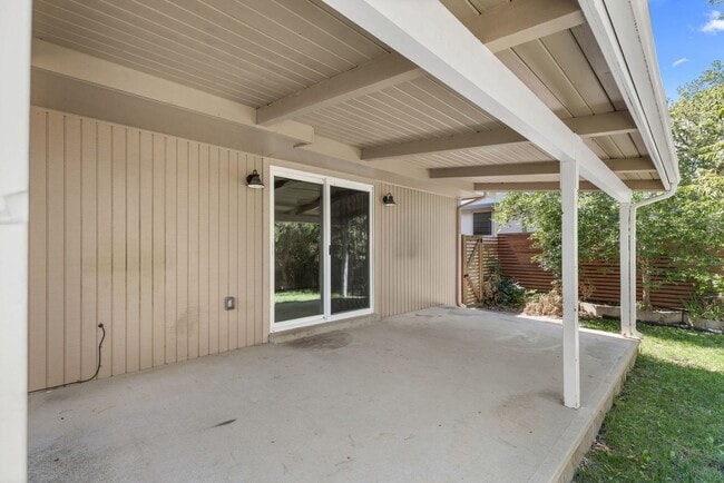 Building Photo - 3095 Heidelberg Dr