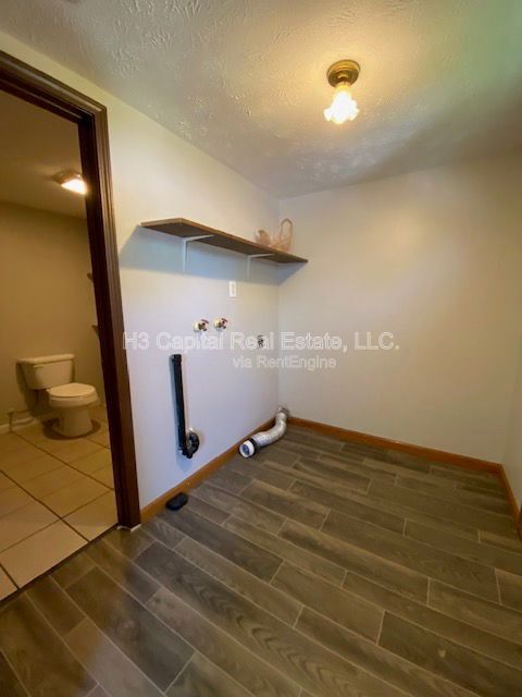 Building Photo - 2011 Harris