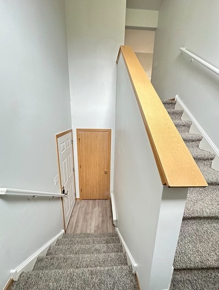 Building Photo - 2427 Silverstone Dr