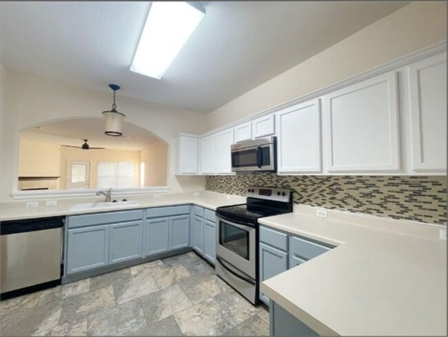 Building Photo - 18208 Maxa Dr