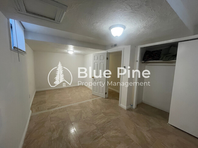Building Photo - 1652 Austin Ave